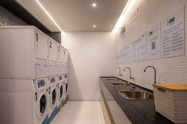 Studio em prédio novo e moderno  - Moema