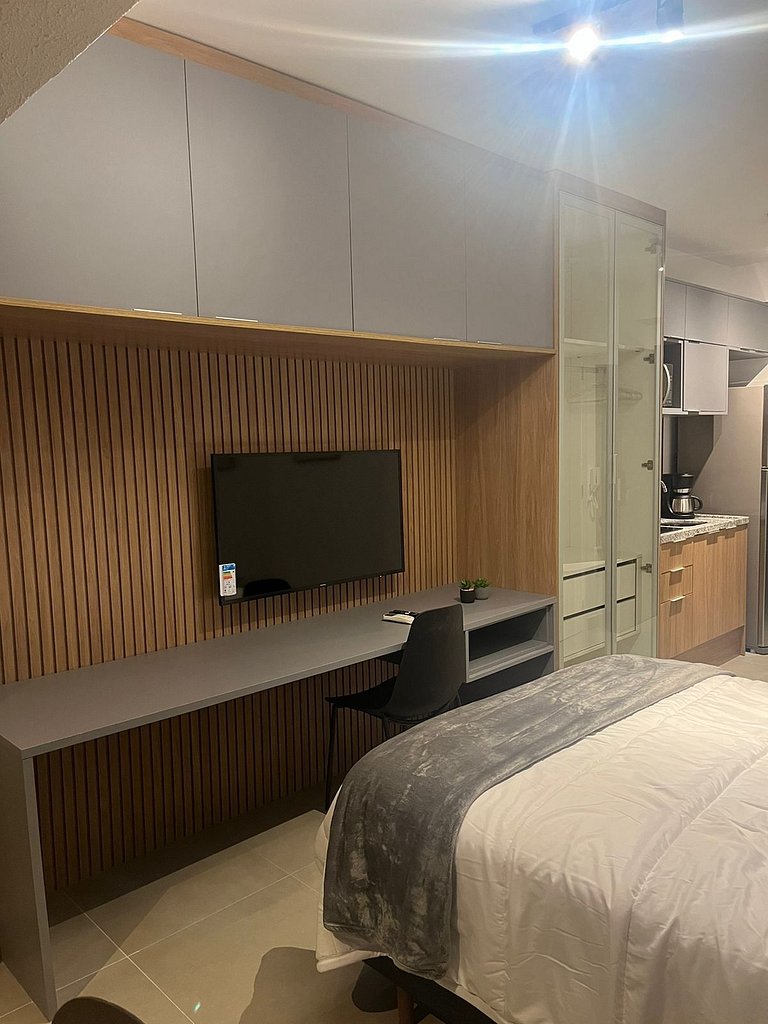 Studio em prédio novo e moderno  - Moema