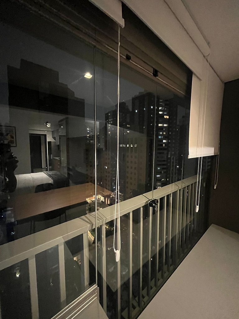 Studio em prédio novo e moderno  - Moema