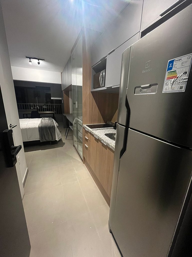 Studio em prédio novo e moderno  - Moema