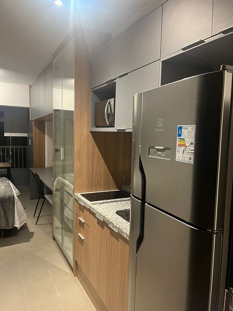 Studio em prédio novo e moderno  - Moema