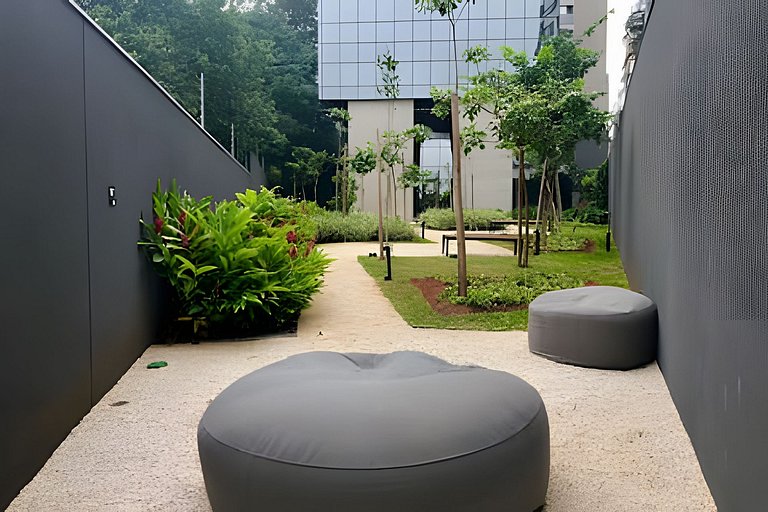Apto completo Prox Av Paulista  50m Metro Paraiso
