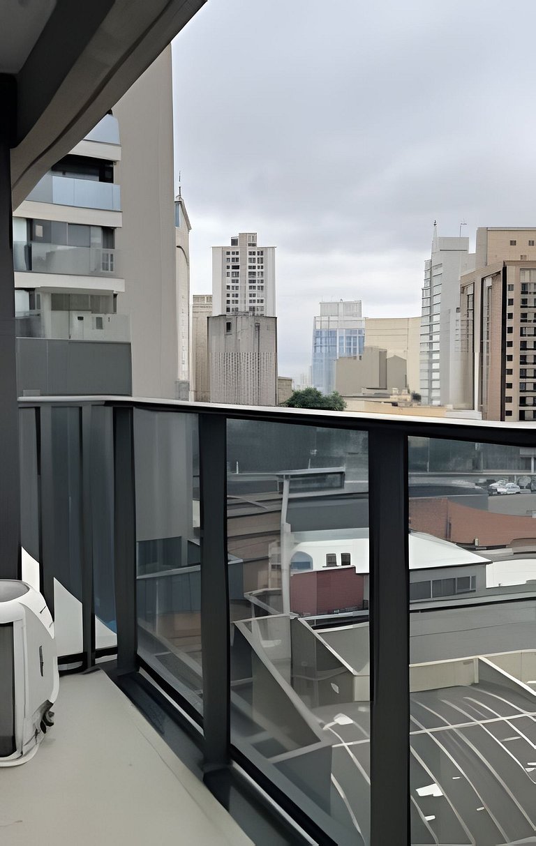 Apto completo Prox Av Paulista  50m Metro Paraiso