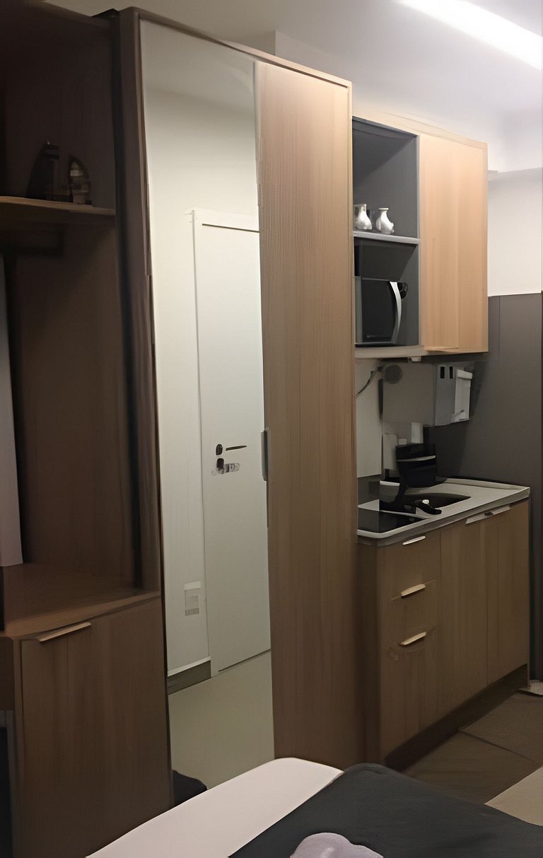 Studio em prédio novo e moderno  - Moema